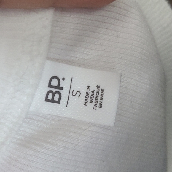 NWT BP Womens Crop Top Ribbed Knit Sleeveless V Neck Stretch White Size Small - Picture 3 of 4